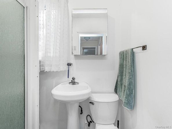 4613 Carpenter Avenue, Bronx NY 10470