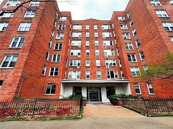 2385 Barker Avenue LB, Bronx NY 10467