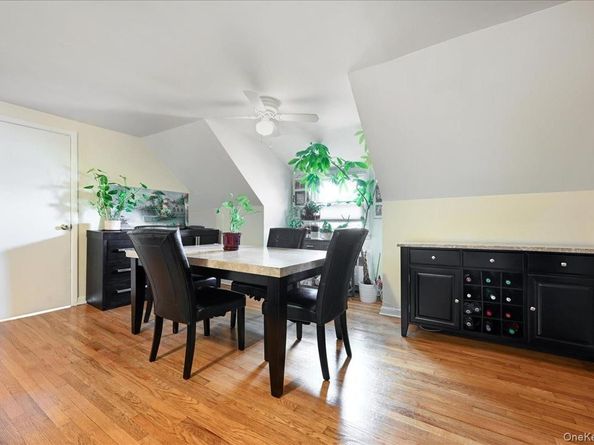 4 E. Carpenter Street, Valley Stream NY 11580