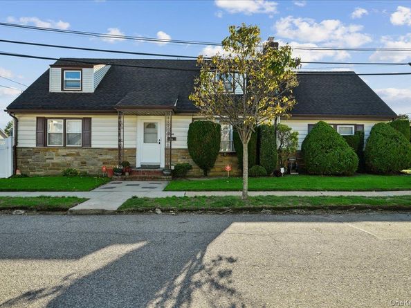 4 E. Carpenter Street, Valley Stream NY 11580