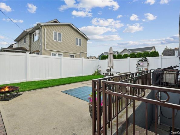 4 E. Carpenter Street, Valley Stream NY 11580