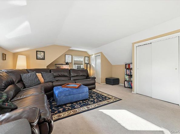 4 E. Carpenter Street, Valley Stream NY 11580