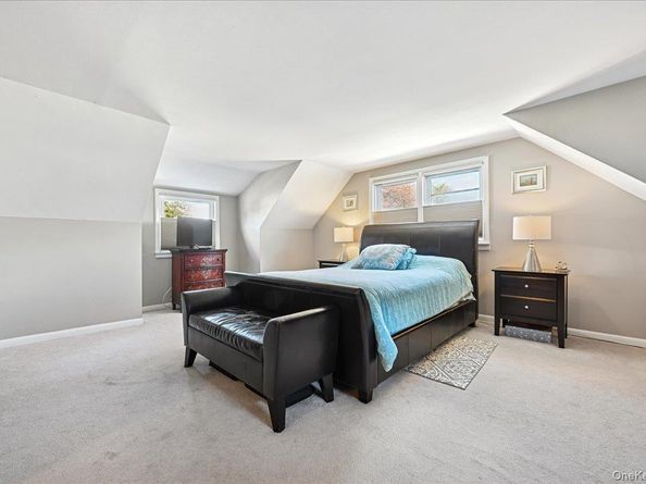 4 E. Carpenter Street, Valley Stream NY 11580