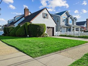 4 E. Carpenter Street, Valley Stream NY 11580