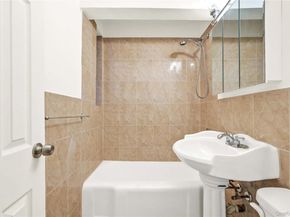 150-10 71st Avenue 2K, Flushing NY 11367