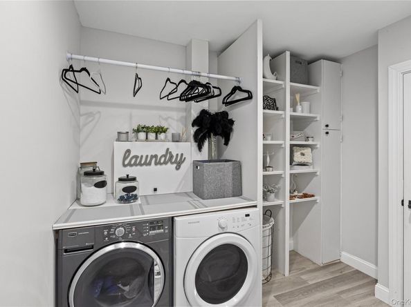 4 Cari Lane, Middle Island NY 11953