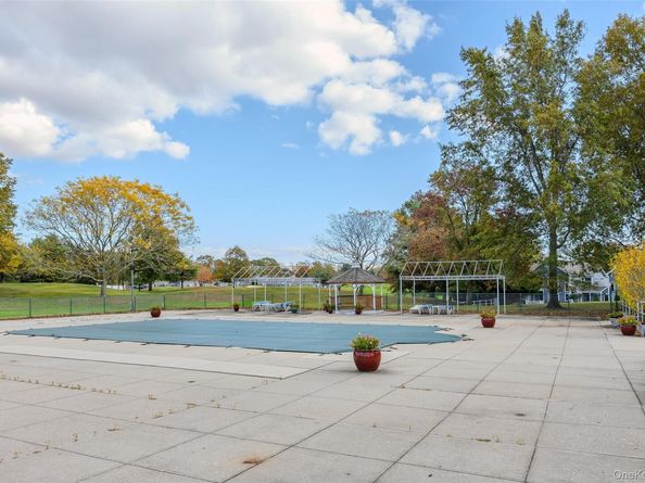 4 Cari Lane, Middle Island NY 11953