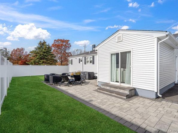 1584 Church Street, Holbrook NY 11741