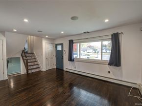 11 Dwight Circle, Commack NY 11725