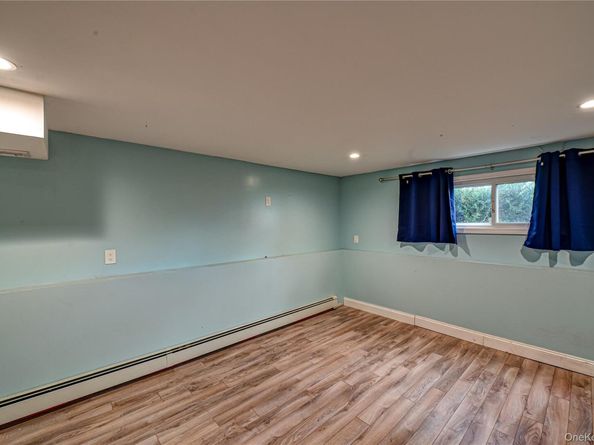 11 Dwight Circle, Commack NY 11725