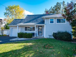 11 Dwight Circle, Commack NY 11725