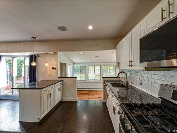 11 Dwight Circle, Commack NY 11725