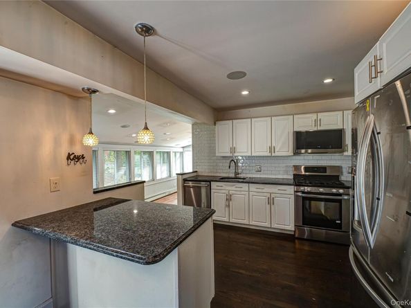 11 Dwight Circle, Commack NY 11725