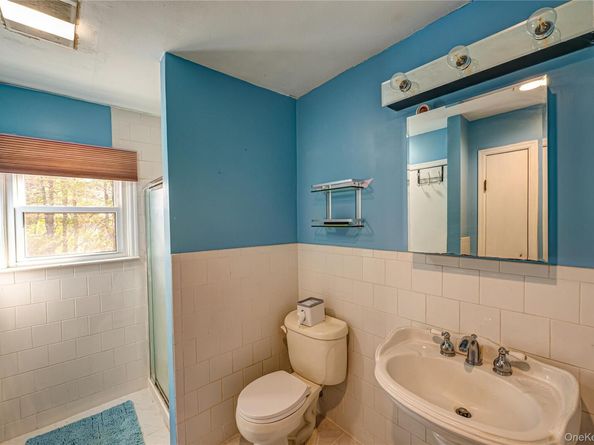 11 Dwight Circle, Commack NY 11725