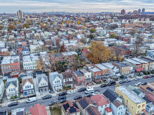 836 E 229th Street, Bronx NY 10466