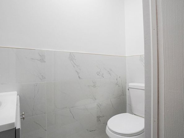 836 E 229th Street, Bronx NY 10466