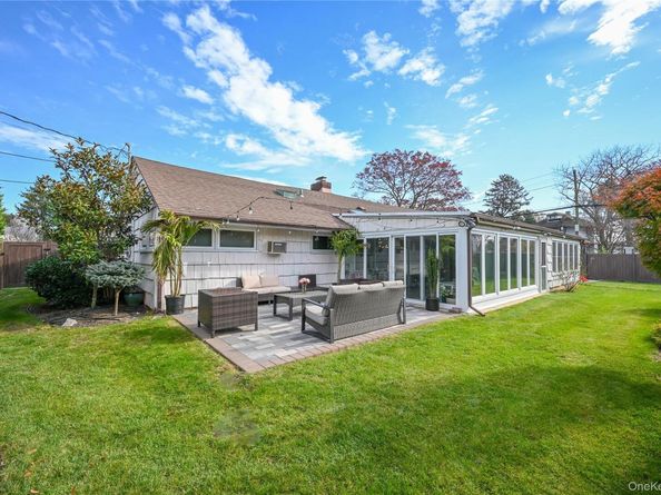 2 Meadow Lane, Rockville Centre NY 11570