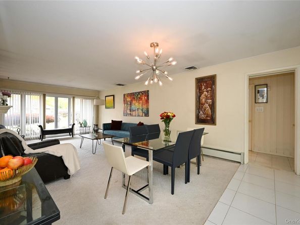 2 Meadow Lane, Rockville Centre NY 11570