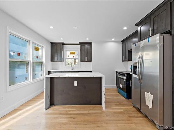 89 Thurton Place, Yonkers NY 10704