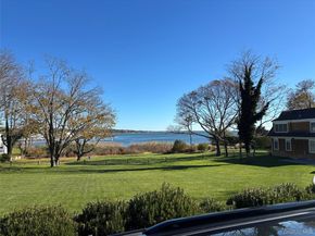 40 Canoe Place Road 4, Hampton Bays NY 11946