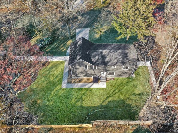 6 Renee Court, Centereach NY 11720