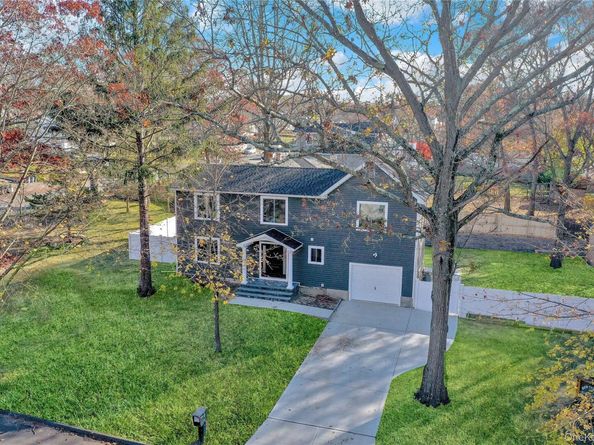 6 Renee Court, Centereach NY 11720