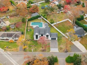 18 Timberpoint Road, East Islip NY 11730