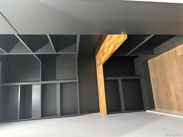 18 Timberpoint Road, East Islip NY 11730