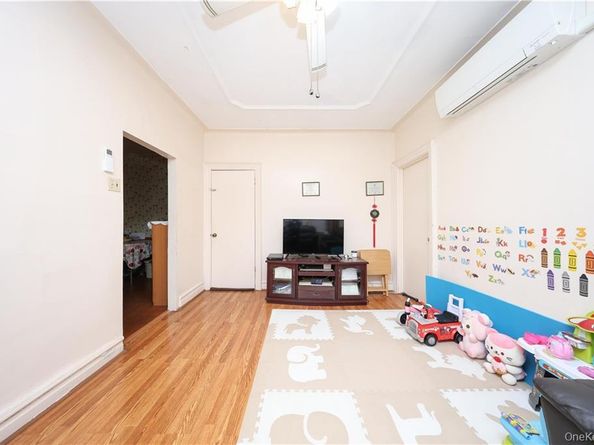 2284 E 22nd Street, Brooklyn NY 11229