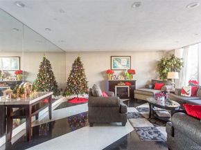 560 W Broadway 2A, Long Beach NY 11561