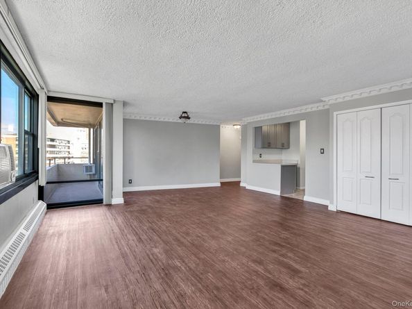 168-01 12 Ave 7B, Beechhurst NY 11357