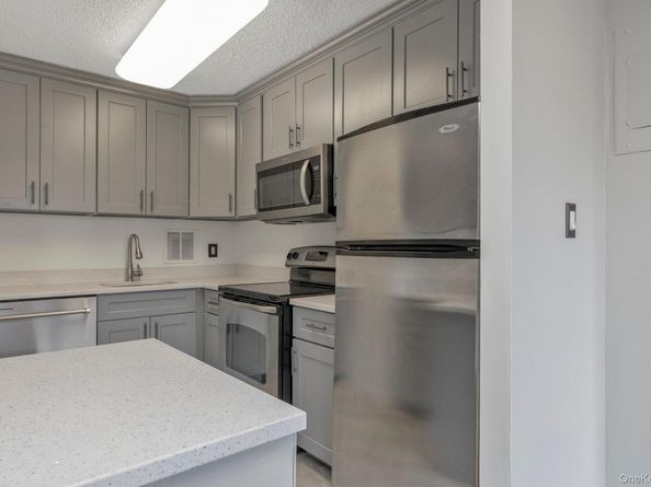 168-01 12 Ave 7B, Beechhurst NY 11357