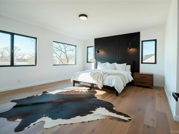 1 Short Lane, Levittown NY 11756