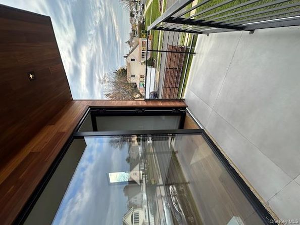 1 Short Lane, Levittown NY 11756