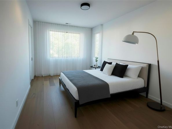 1 Short Lane, Levittown NY 11756