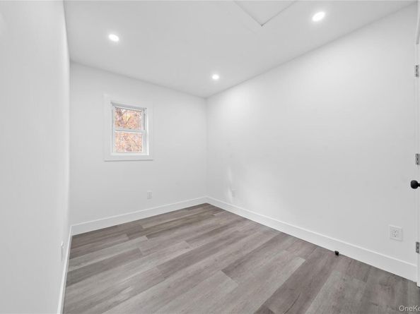 16 Fife Drive, Coram NY 11727