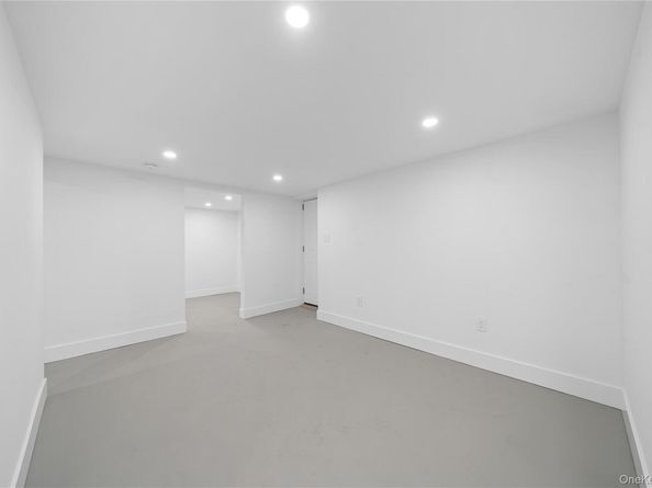 16 Fife Drive, Coram NY 11727