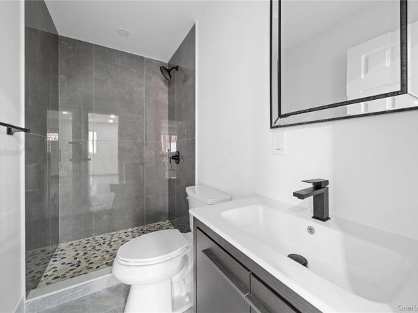 16 Fife Drive, Coram NY 11727