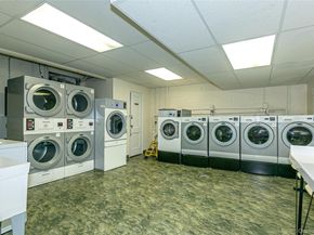 15 Canterbury Road D6, Great Neck NY 11021