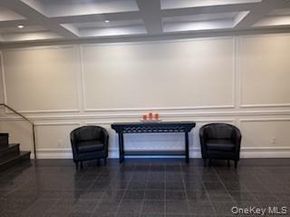 15 Canterbury Road D6, Great Neck NY 11021