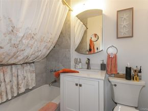 15 Canterbury Road D6, Great Neck NY 11021