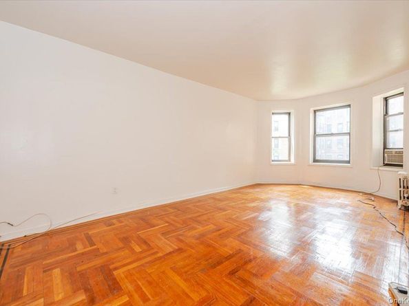 758 Brady 214, Bronx NY 10462