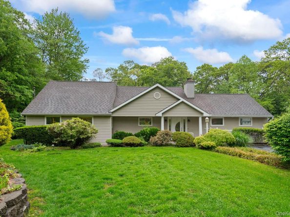 30 Darby Drive, South Huntington NY 11746