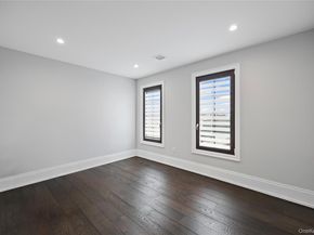185 Willetts Lane, West Islip NY 11795