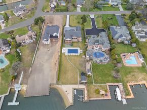 185 Willetts Lane, West Islip NY 11795