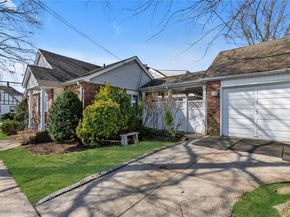 376 1st Street, Mineola NY 11501