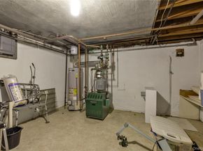 376 1st Street, Mineola NY 11501