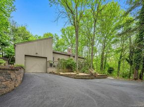 1 Audubon Gate, Miller Place NY 11764