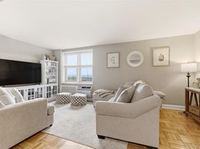 560 W, Broadway 1R, Long Beach NY 11561