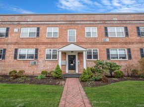 51 Lincoln Avenue D22, Rockville Centre NY 11570